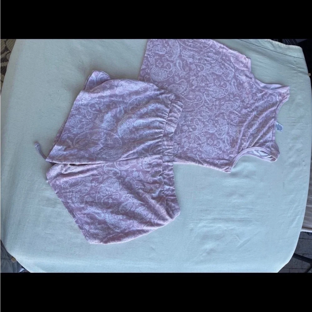 Lucky Brand M pink & white paisley PJ set
